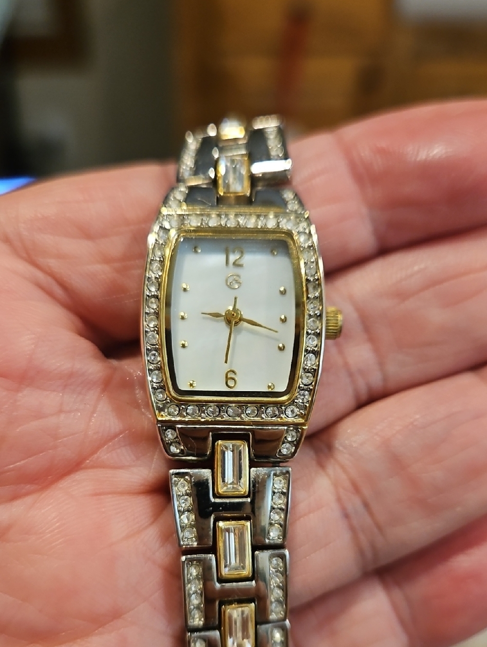 Elegant Gold-Tone Crystal Women's Bracelet Watch - White Dial GEORGE